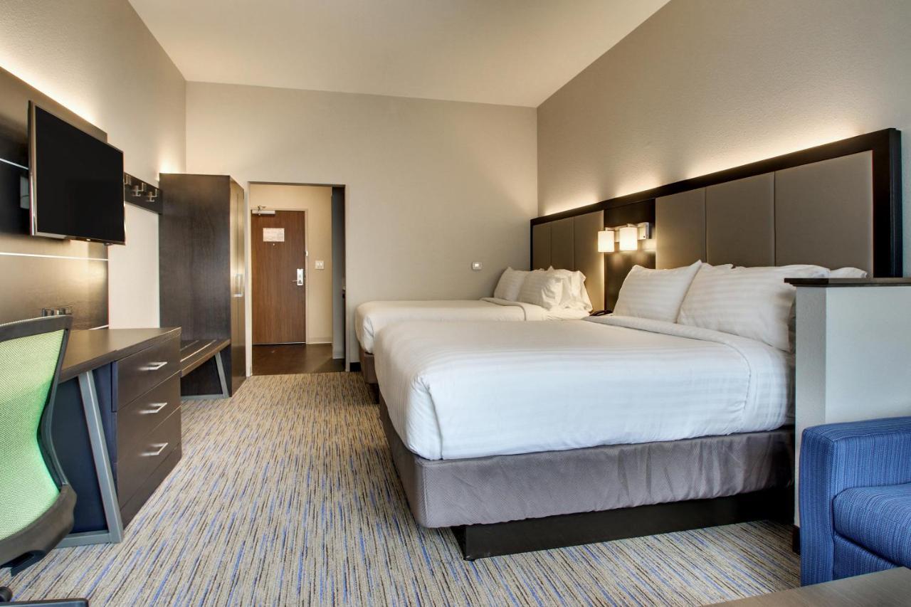 Holiday Inn Express & Suites Charleston Ne Mt Pleasant Us17 By Ihg Mount Pleasant Exterior photo