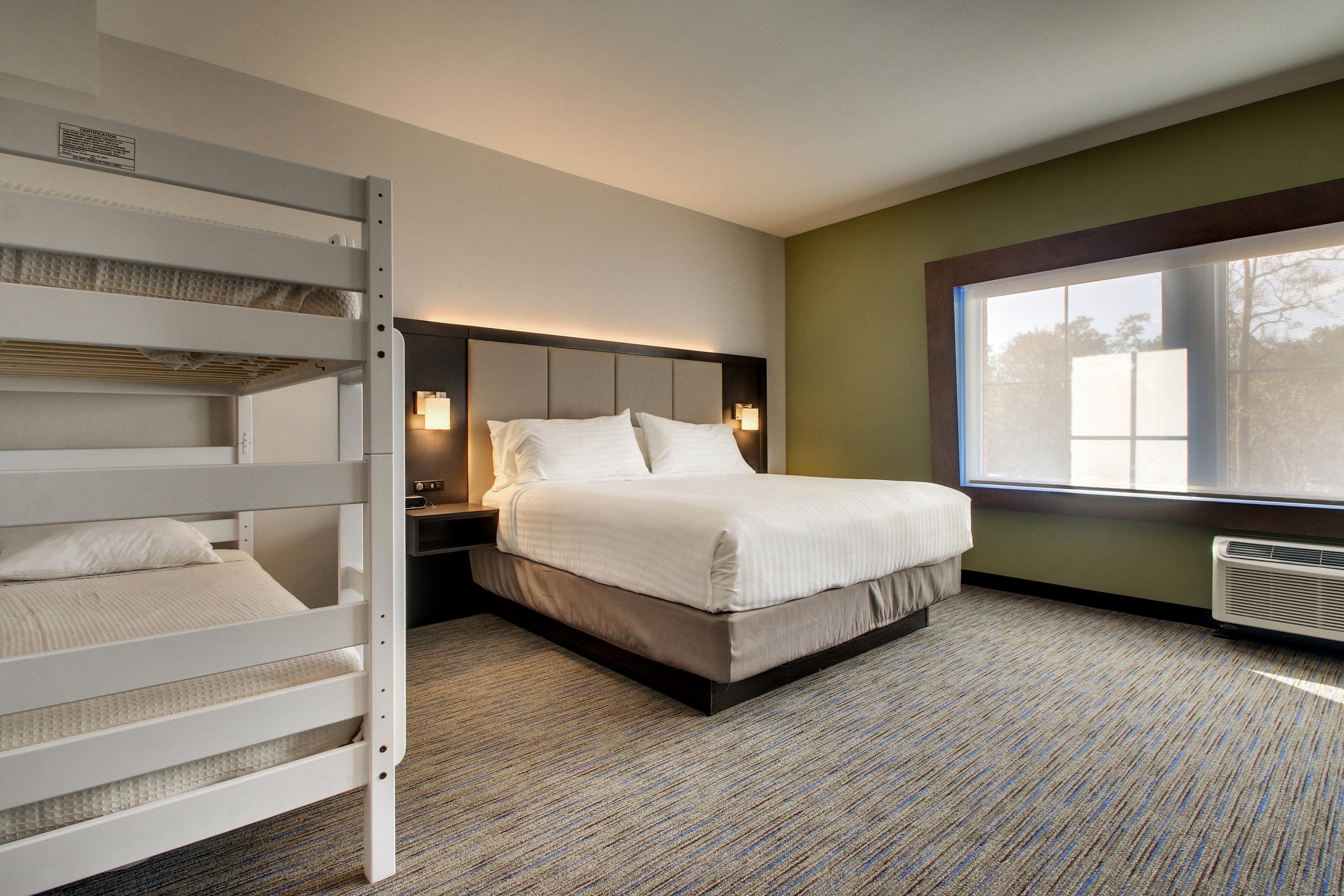 Holiday Inn Express & Suites Charleston Ne Mt Pleasant Us17 By Ihg Mount Pleasant Exterior photo
