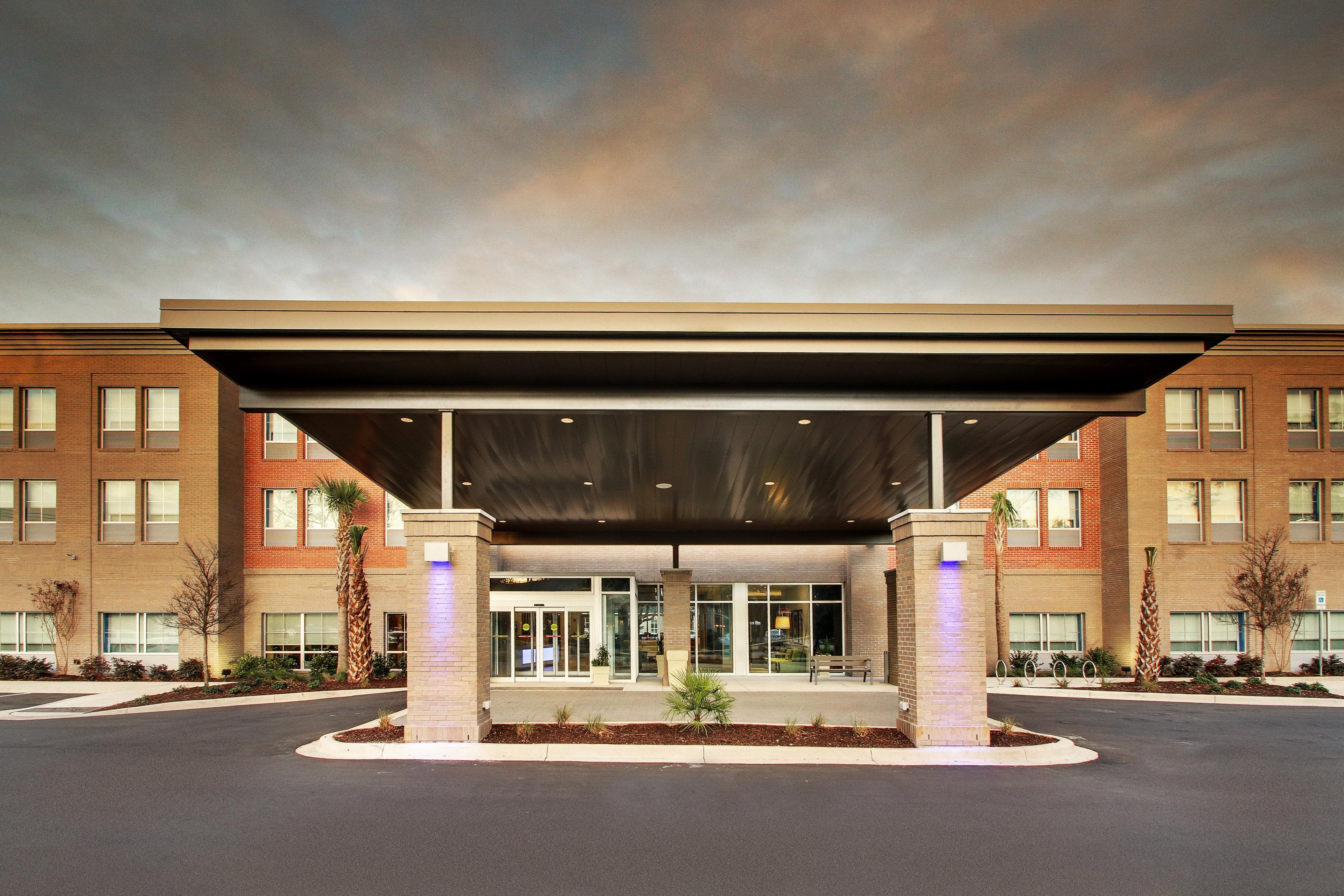 Holiday Inn Express & Suites Charleston Ne Mt Pleasant Us17 By Ihg Mount Pleasant Exterior photo