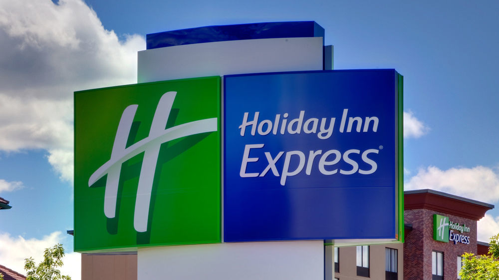 Holiday Inn Express & Suites Charleston Ne Mt Pleasant Us17 By Ihg Mount Pleasant Exterior photo